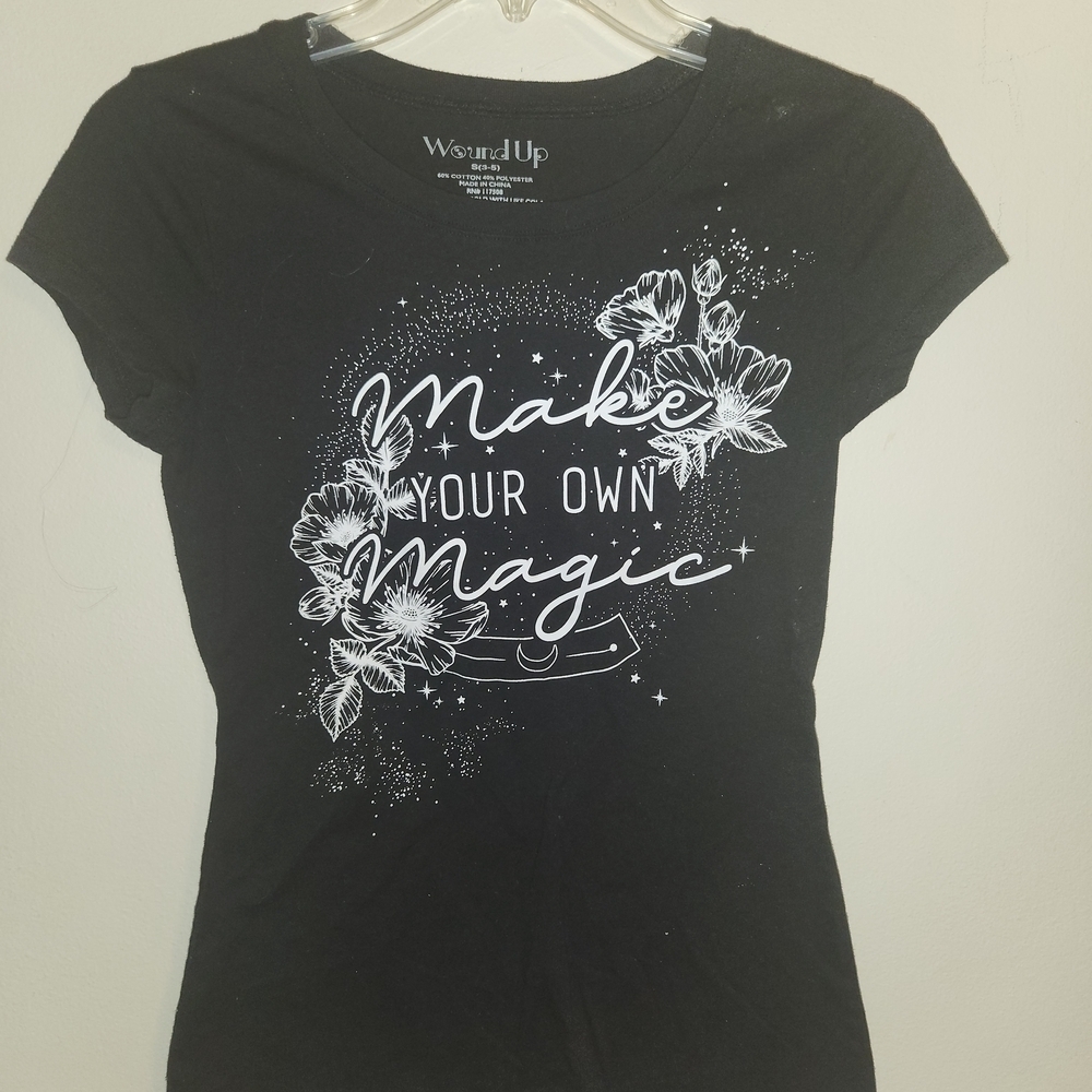 Wound Up Black 'Make Your Own Magic' Tee